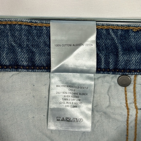 Hudson Jeans Sloane Long Cut Off Short in Worn Vanquish | Size 26 - Picture 9 of 11